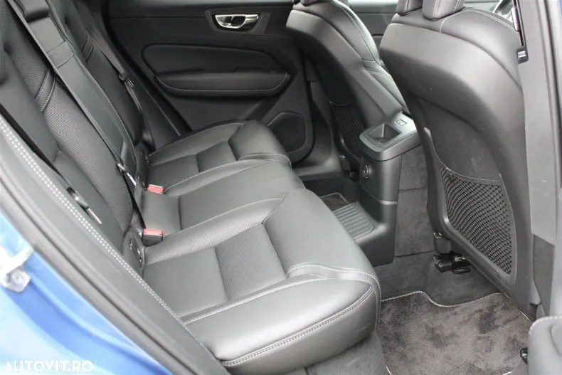 Volvo XC60 din 2020 cu 68.615 km - oferta VOL156564 - foto 14