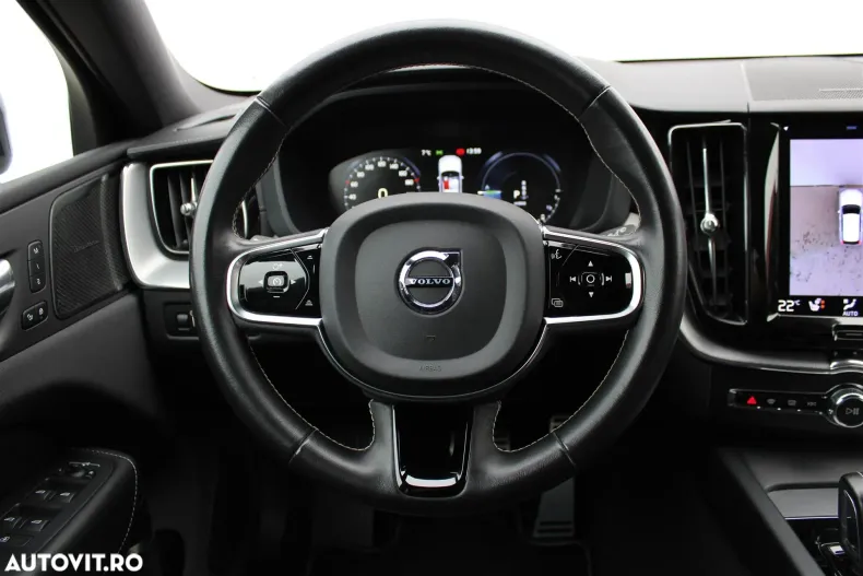 Volvo XC60 din 2020 cu 68.615 km - oferta VOL156564 - foto 17