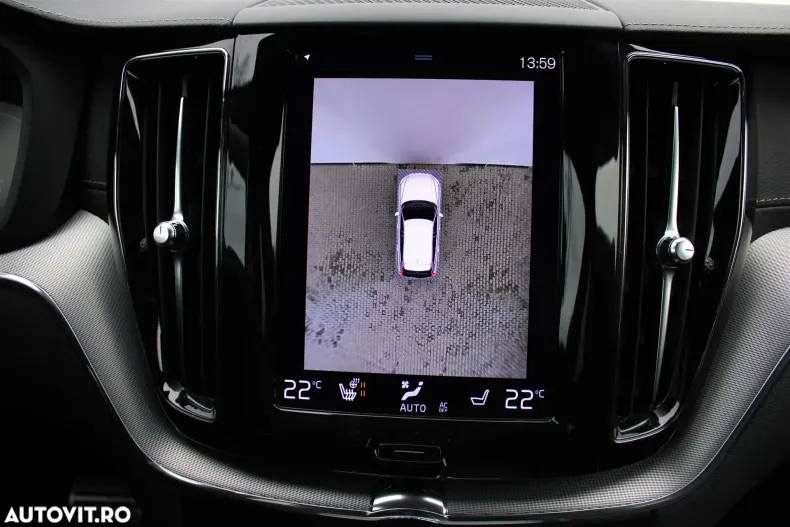 Volvo XC60 din 2020 cu 68.615 km - oferta VOL156564 - foto 19