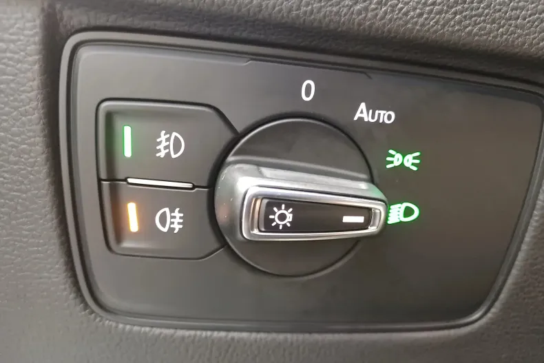 Volkswagen Passat din 2022 cu 130.581 km - oferta VOL156566 - foto 12