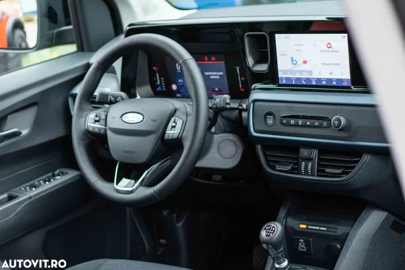 Ford Tourneo Courier din 2024 cu 10 km - oferta FOR156581 - foto 24