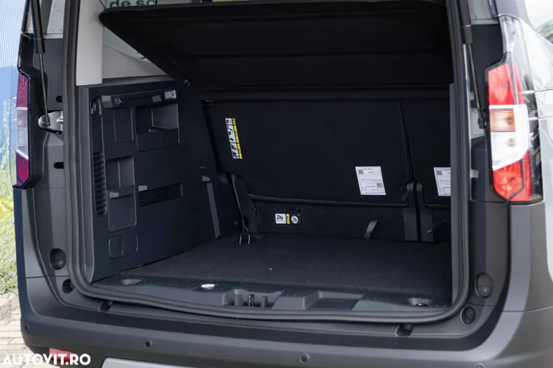 Ford Tourneo Courier din 2024 cu 10 km - oferta FOR156583 - foto 10