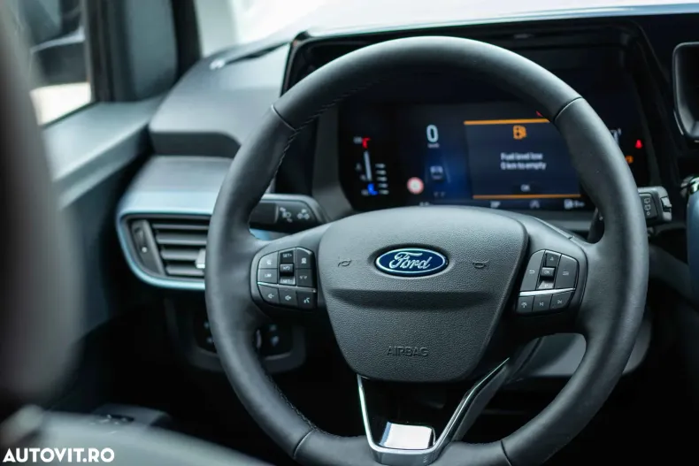 Ford Tourneo Courier din 2024 cu 10 km - oferta FOR156583 - foto 27