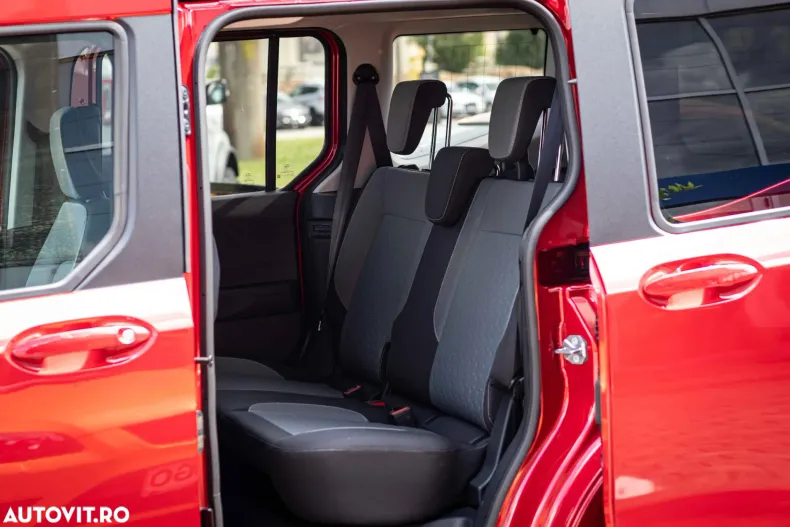 Ford Tourneo Courier din 2024 cu 10 km - oferta FOR156584 - foto 17