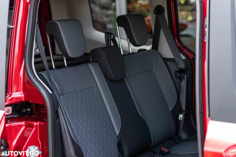 Ford Tourneo Courier din 2024 cu 10 km - oferta FOR156584 - foto 24