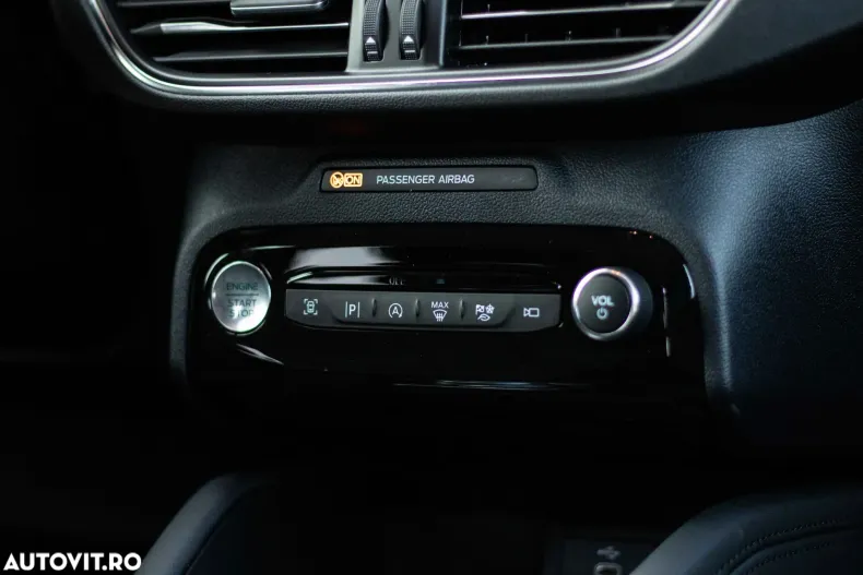 Ford Kuga din 2025 cu 3 km - oferta FOR156589 - foto 25