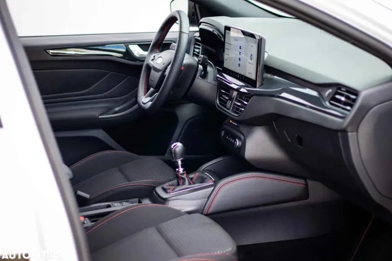 Ford Focus din 2024 cu 3 km - oferta FOR156612 - foto 17