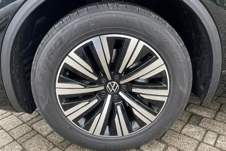 Volkswagen Touareg din 2025 cu 1.600 km - oferta VOL156632 - foto 21