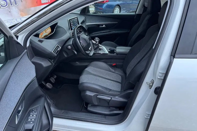 Peugeot 3008 din 2020 cu 118.520 km - oferta PEU156635 - foto 20