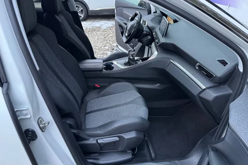 Peugeot 3008 din 2020 cu 118.520 km - oferta PEU156635 - foto 23