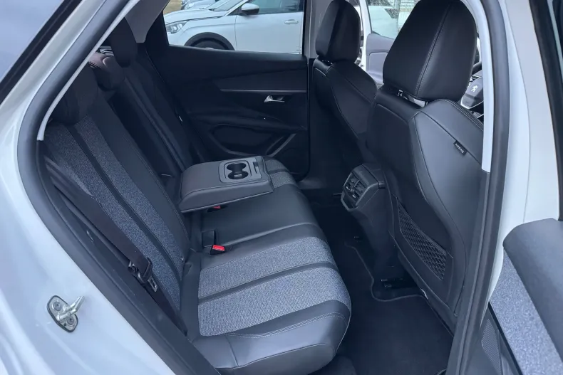 Peugeot 3008 din 2020 cu 118.520 km - oferta PEU156635 - foto 25