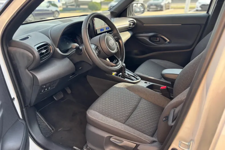 Toyota Yaris din 2025 cu 3.000 km - oferta TOY156638 - foto 10