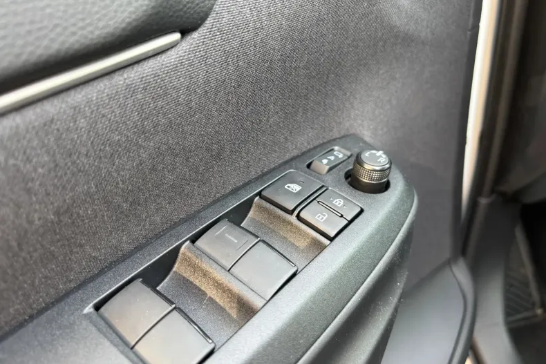 Toyota Yaris din 2025 cu 3.000 km - oferta TOY156638 - foto 12