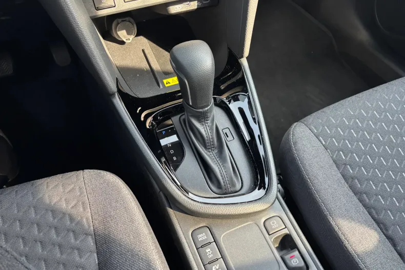 Toyota Yaris din 2025 cu 3.000 km - oferta TOY156638 - foto 20