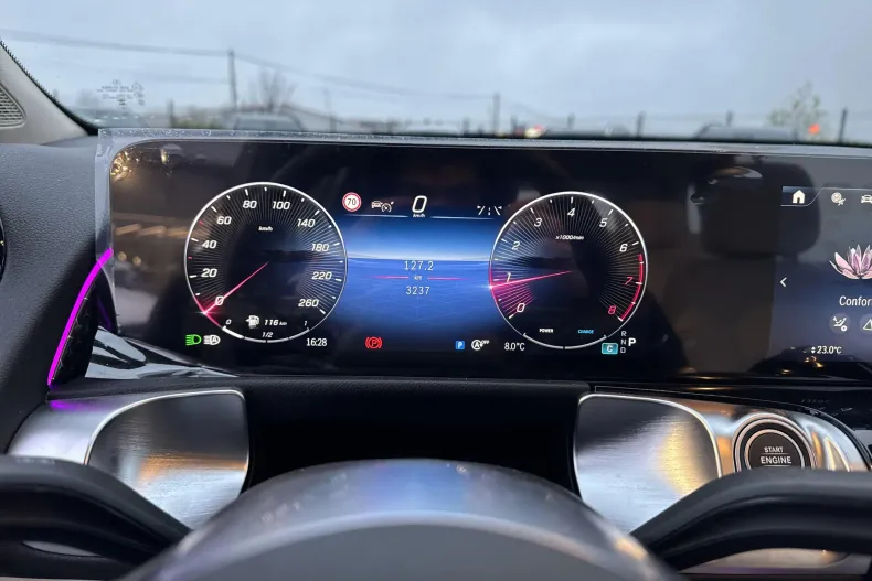 Mercedes-Benz GLB din 2025 cu 3.300 km - oferta MER156641 - foto 11