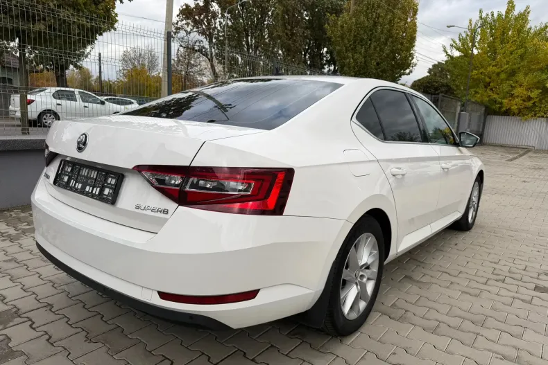 Skoda Superb din 2019 cu 148.491 km - oferta SKO156651 - foto 4