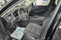 Volvo XC60 din 2023 cu 26.689 km - oferta VOL156657 - foto 4