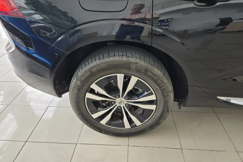 Volvo XC60 din 2023 cu 26.689 km - oferta VOL156657 - foto 13
