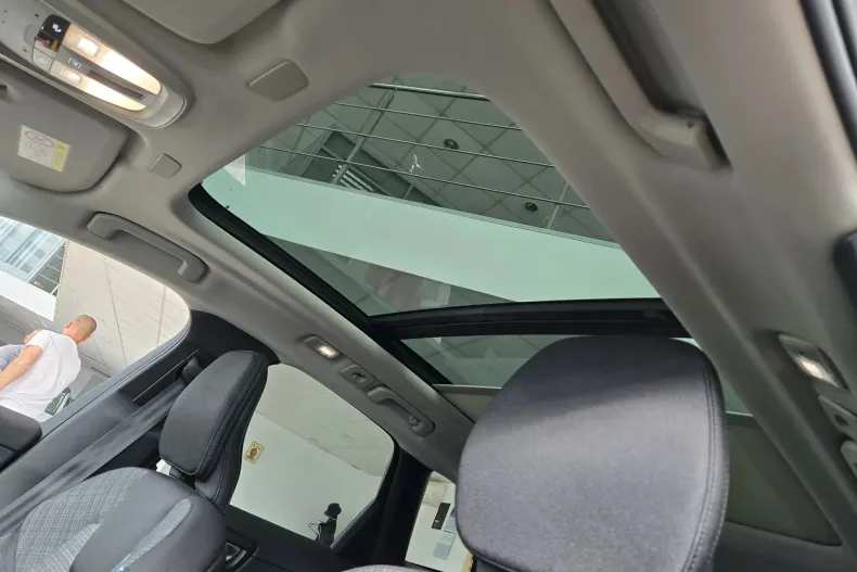 Volvo XC60 din 2023 cu 26.689 km - oferta VOL156657 - foto 28