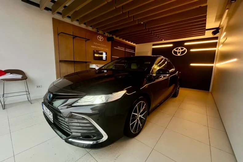 Toyota Camry din 2024 cu 110.000 km - oferta TOY156659 - foto 2