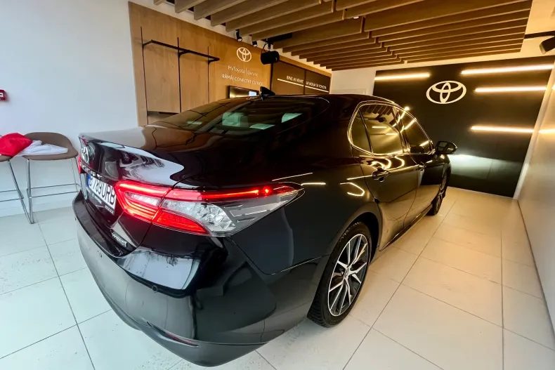 Toyota Camry din 2024 cu 110.000 km - oferta TOY156659 - foto 8