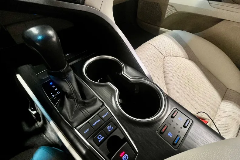 Toyota Camry din 2024 cu 110.000 km - oferta TOY156659 - foto 23