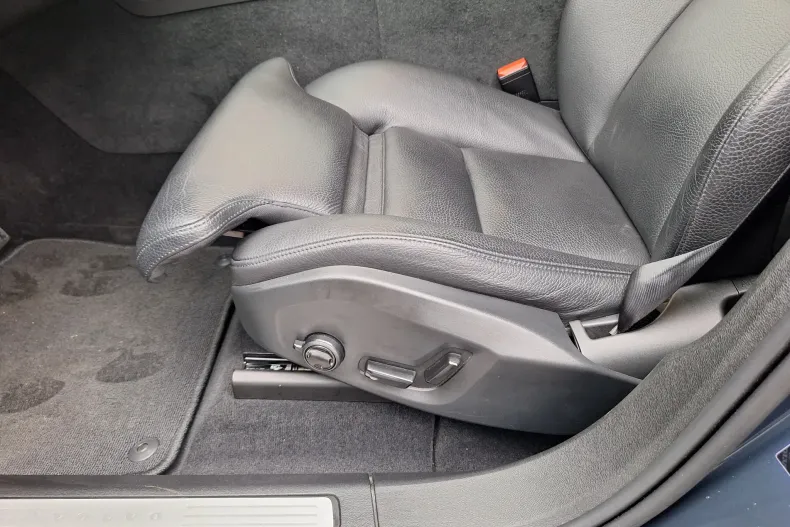 Volvo XC60 din 2021 cu 50.438 km - oferta VOL156660 - foto 30