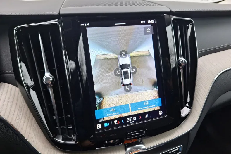 Volvo XC60 din 2021 cu 50.438 km - oferta VOL156660 - foto 31