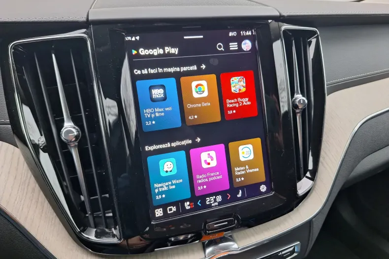 Volvo XC60 din 2021 cu 50.438 km - oferta VOL156660 - foto 36