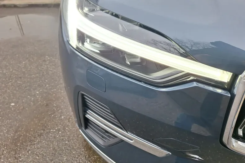 Volvo XC60 din 2021 cu 50.438 km - oferta VOL156660 - foto 37