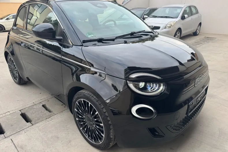 Fiat 500e din 2023 cu 9.200 km - oferta FIA156661 - foto 3