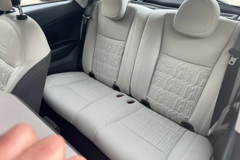 Fiat 500e din 2023 cu 9.200 km - oferta FIA156661 - foto 10