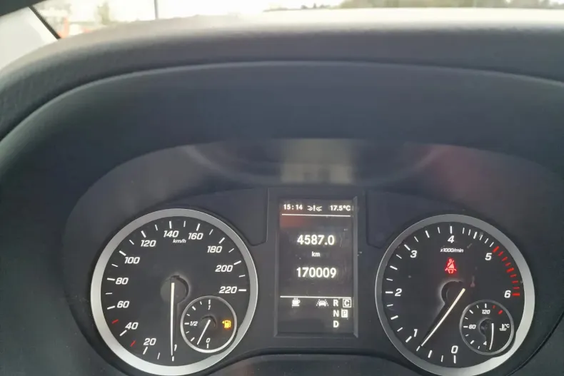 Mercedes-Benz Vito din 2022 cu 170.009 km - oferta MER156664 - foto 16