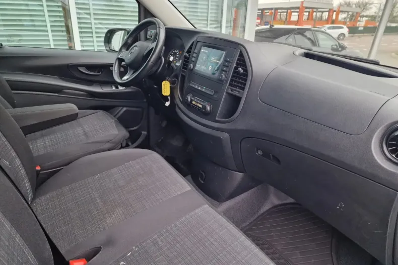 Mercedes-Benz Vito din 2022 cu 170.009 km - oferta MER156664 - foto 33