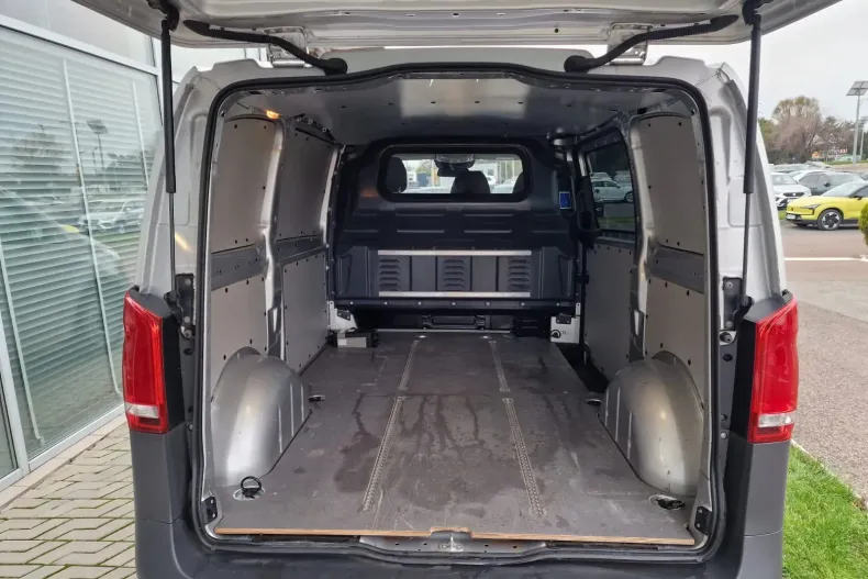 Mercedes-Benz Vito din 2022 cu 170.009 km - oferta MER156664 - foto 36