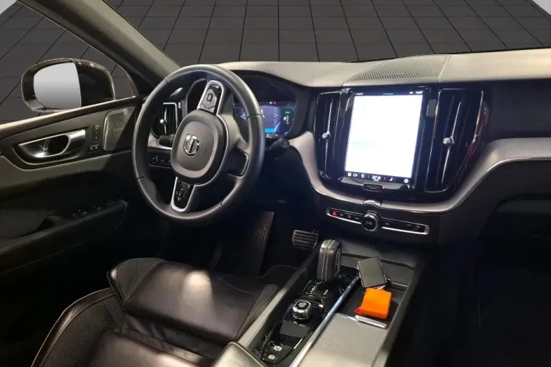 Volvo XC60 din 2021 cu 84.303 km - oferta VOL156670 - foto 2