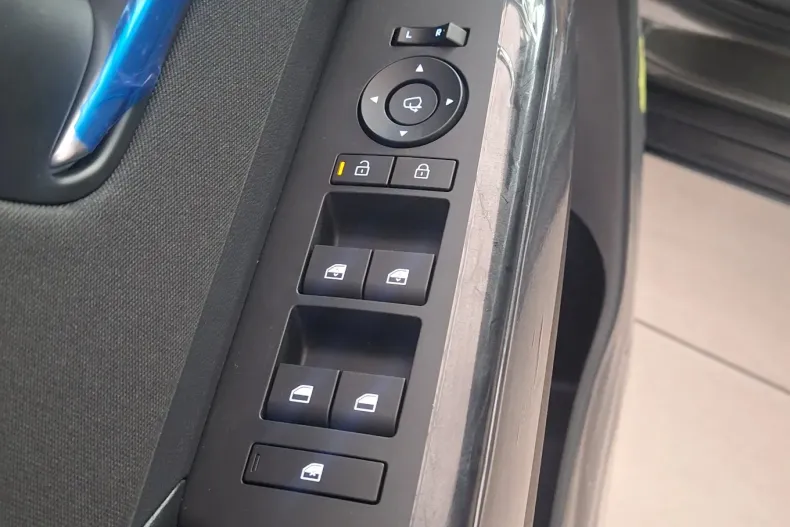 Hyundai KONA din 2025 cu 10 km - oferta HYU156671 - foto 10