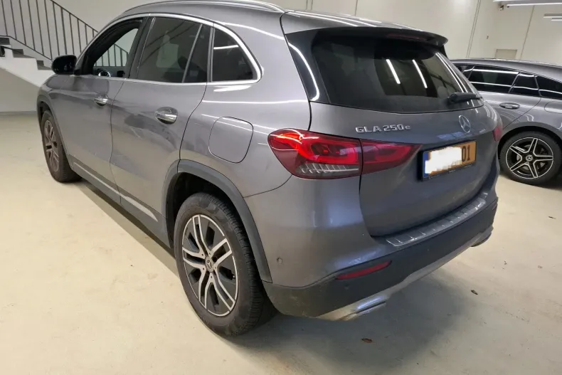 Mercedes-Benz GLA din 2021 cu 140.980 km - oferta MER156676 - foto 3