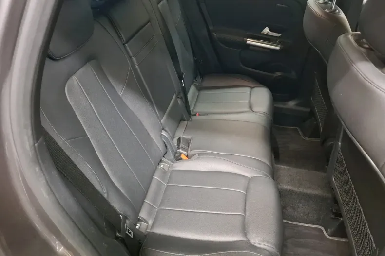 Mercedes-Benz GLA din 2021 cu 140.980 km - oferta MER156676 - foto 9