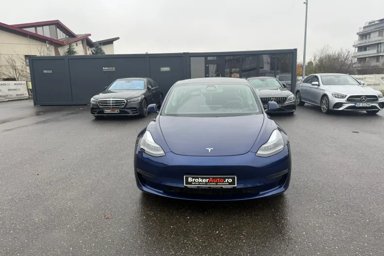 Tesla Model 3 din 2021 cu 53.359 km - oferta TES156681 - foto 2