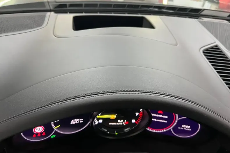 Porsche Cayenne din 2023 cu 47.884 km - oferta POR156709 - foto 10