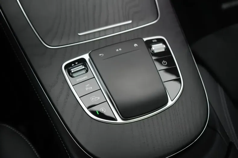 Mercedes-Benz E 300 din 2022 cu 98.000 km - oferta MER156712 - foto 12