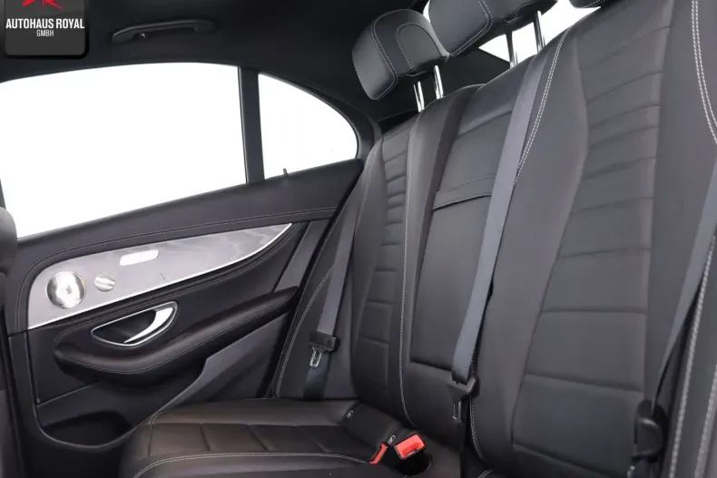 Mercedes-Benz E 300 din 2021 cu 94.041 km - oferta MER156713 - foto 11