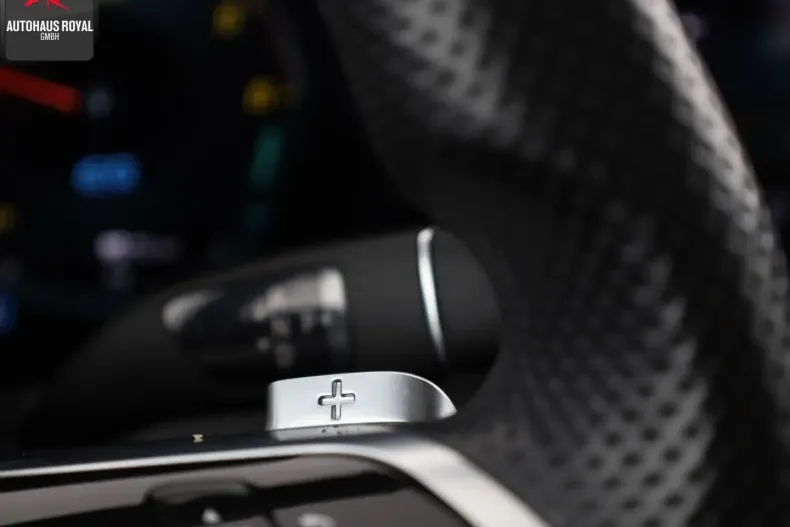 Mercedes-Benz E 300 din 2021 cu 94.041 km - oferta MER156713 - foto 19