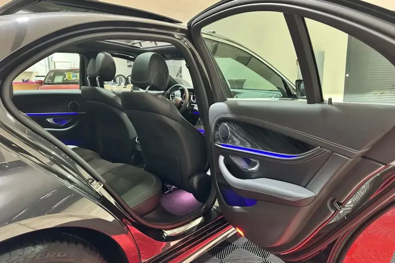 Mercedes-Benz E 400 din 2023 cu 21.000 km - oferta MER156721 - foto 20