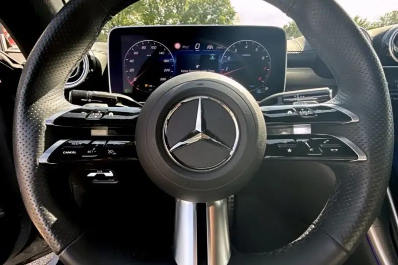 Mercedes-Benz CLE 450 din 2024 cu 25.402 km - oferta MER156722 - foto 3