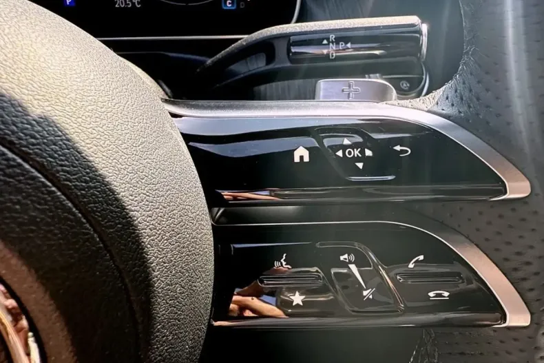 Mercedes-Benz CLE 450 din 2024 cu 25.402 km - oferta MER156722 - foto 5