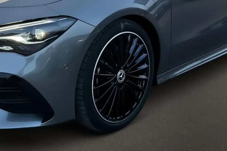 Mercedes-Benz CLA 200 din 2024 cu 15.000 km - oferta MER156723 - foto 5