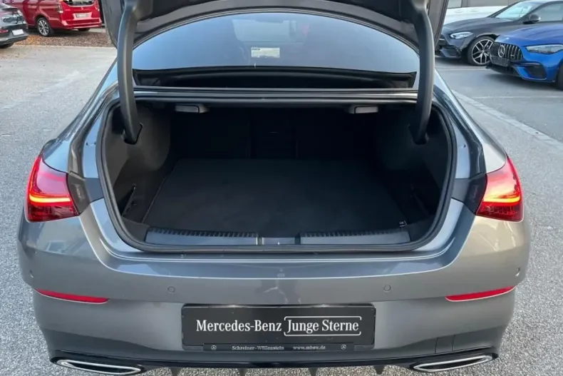 Mercedes-Benz CLA 200 din 2024 cu 15.000 km - oferta MER156723 - foto 13