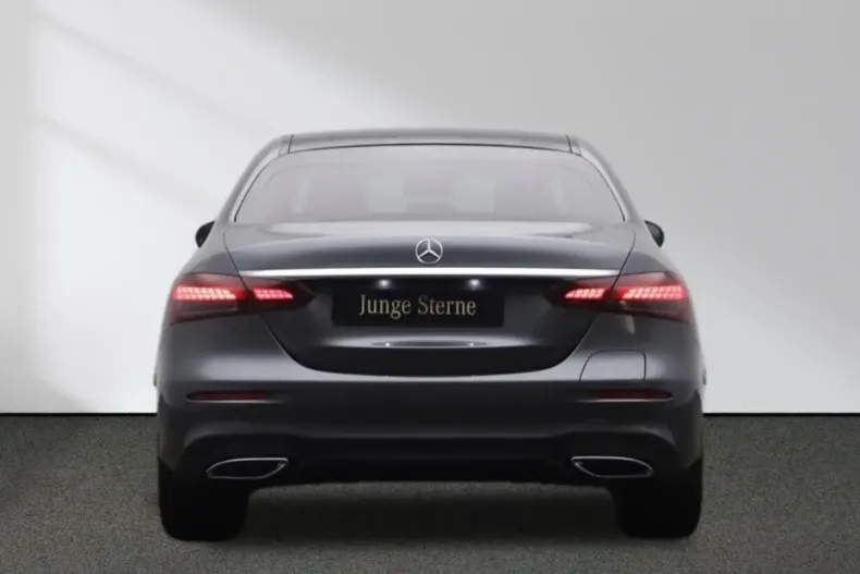 Mercedes-Benz E 300 din 2022 cu 75.612 km - oferta MER156725 - foto 4